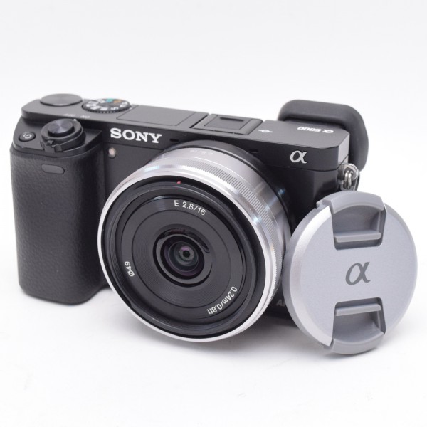 SONY ミラーレス一眼レフ カメラ α6000 ブラック 16mm F2.8 レンズ付属 買取 しました！