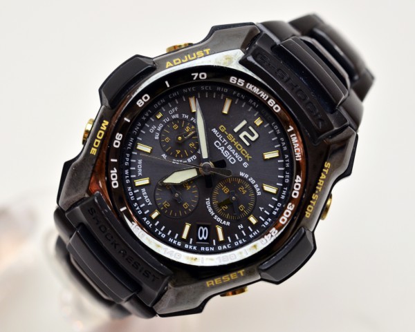 CASIO Gショック タフソーラー 黒×金 腕時計 GW-2000BGD